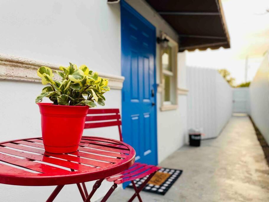 Sleeps 3, Cozy, Boho Style, In The Heart Of Miami -Free Parking Apartment Exterior photo