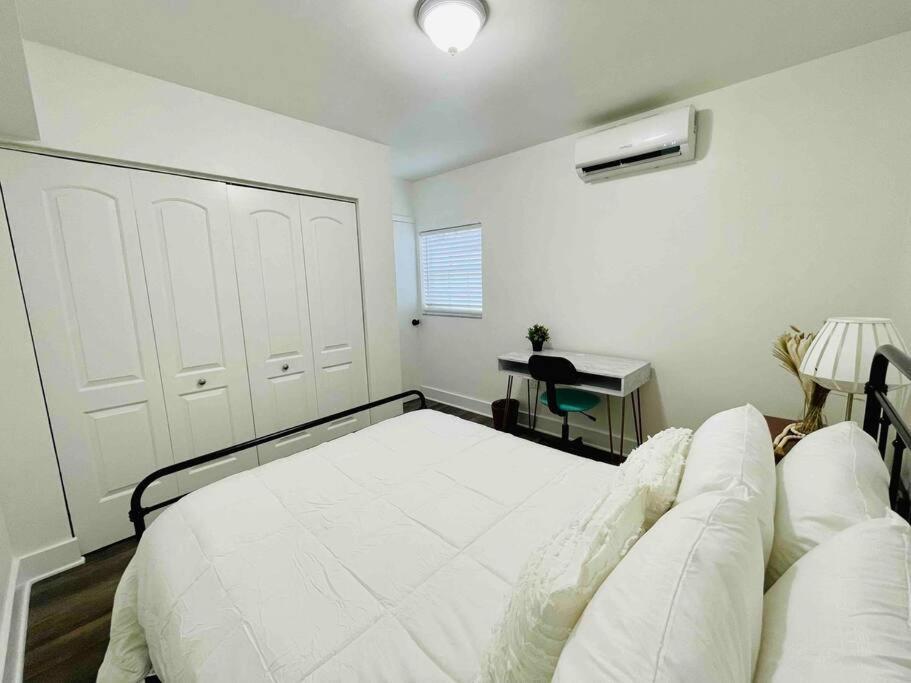 Sleeps 3, Cozy, Boho Style, In The Heart Of Miami -Free Parking Apartment Exterior photo